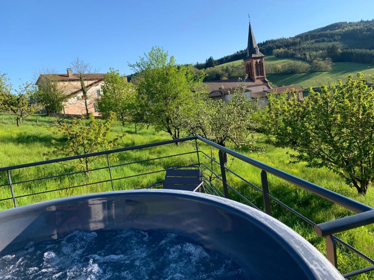 Bed and Breakfast Domaine De La Rue De La Tour Valsonne Exterior foto
